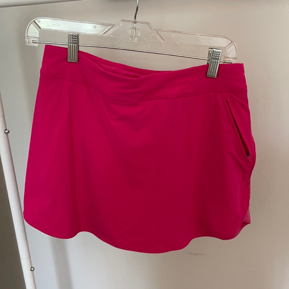 Like new without tags!! Outdoor Voices Skort